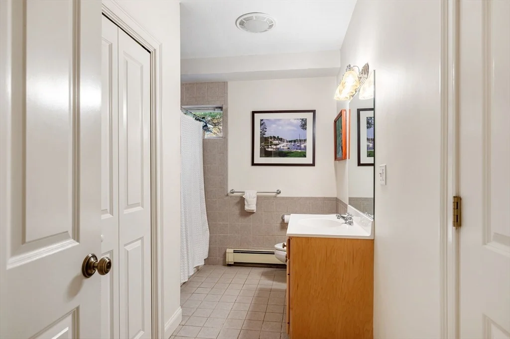 Photo of 56 Paradise Dr