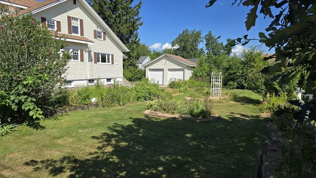 Photo of 21 Arbutus Road