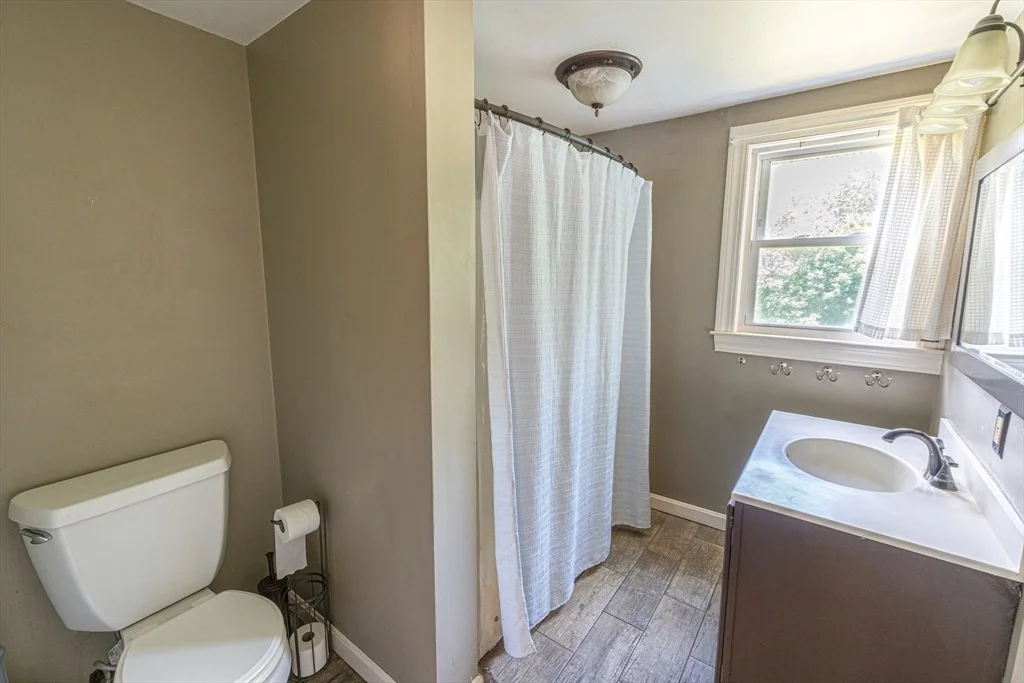 Photo of 152 Southbridge Rd