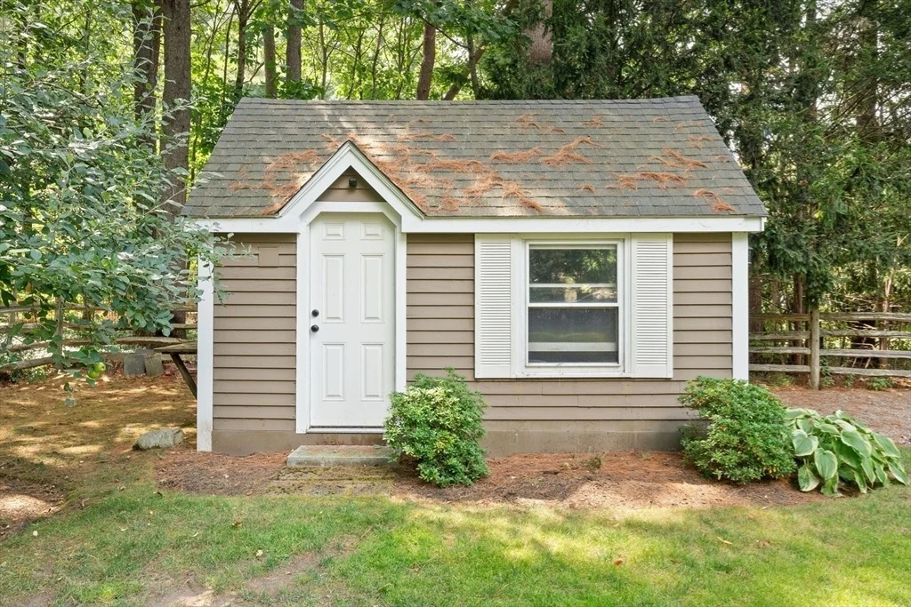 Photo of 2 Knollwood Drive