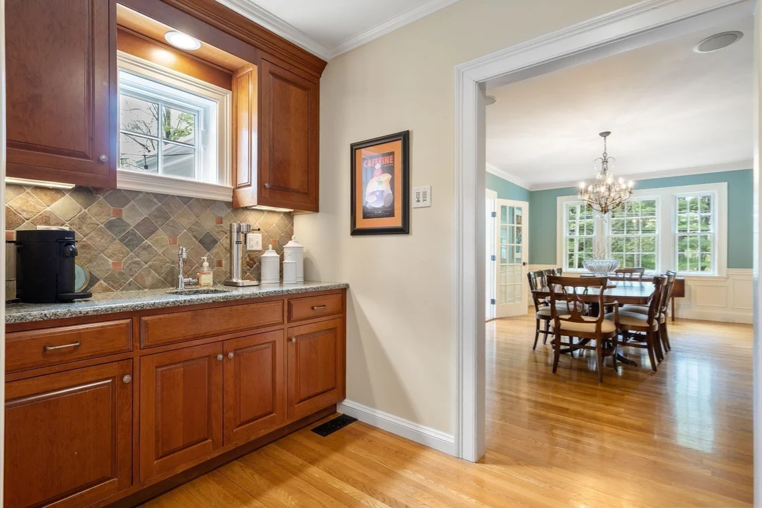 Photo of 1172 Lowell Rd