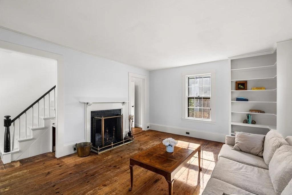 Photo of 486 Main St