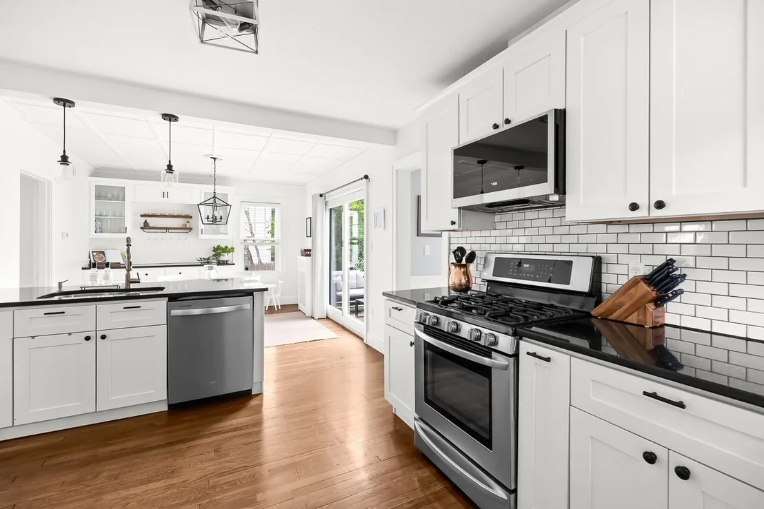 Photo of 297 Woburn Street