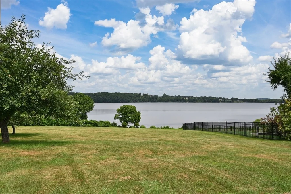 Photo of 33 Reservoir Drive