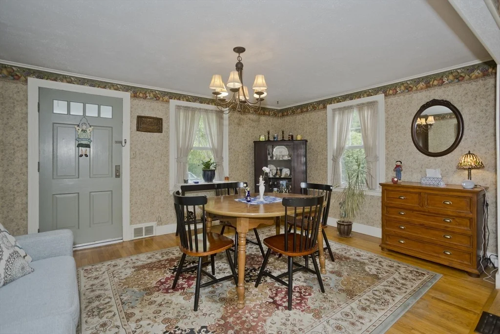 Photo of 299 Shaker Rd