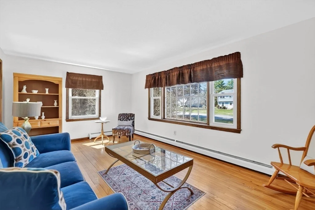 Photo of 6 Ladd Ln