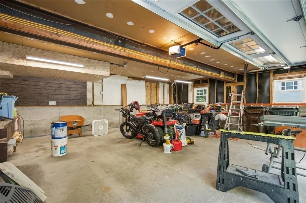 Photo of 10 Buttonwood Rd