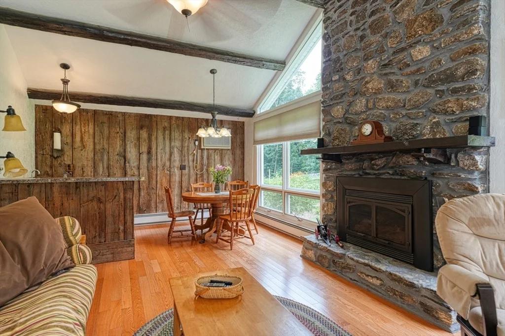 Photo of 11 Warren Dr