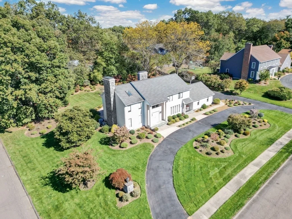 Photo of 202 Williamsburg Dr