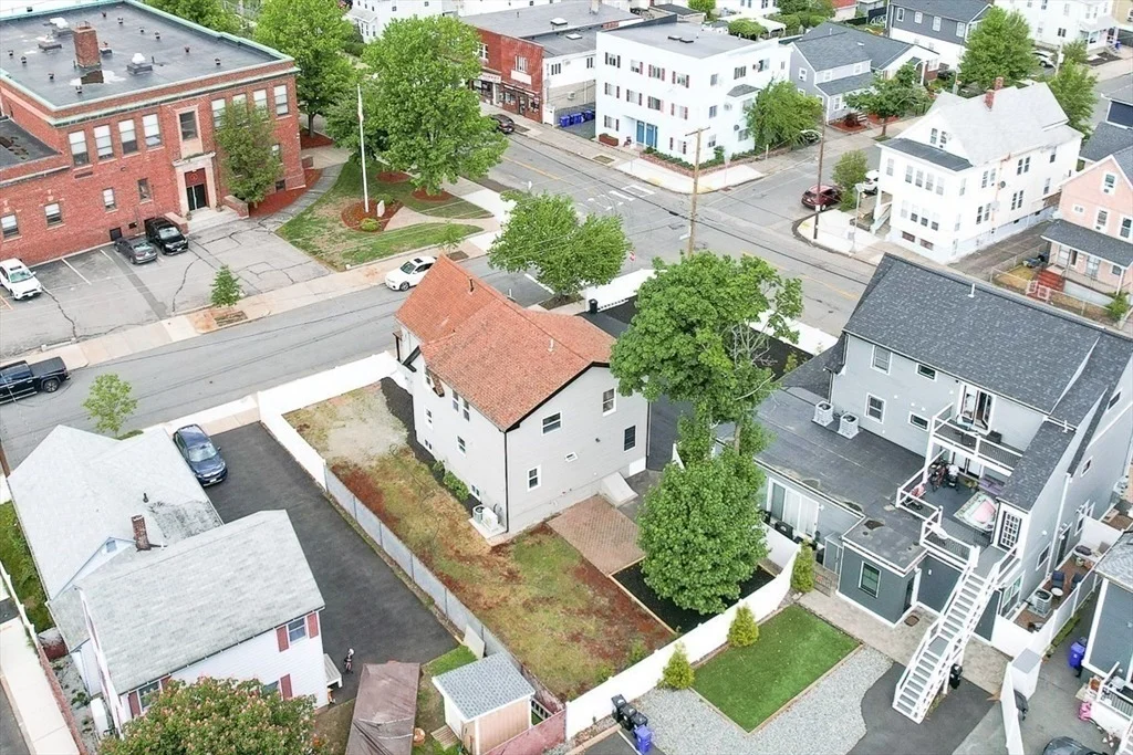 Photo of 100 Emerald St