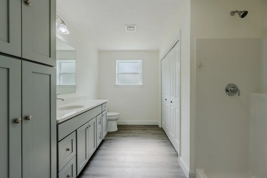 Photo of 109 Navy Yard Rd