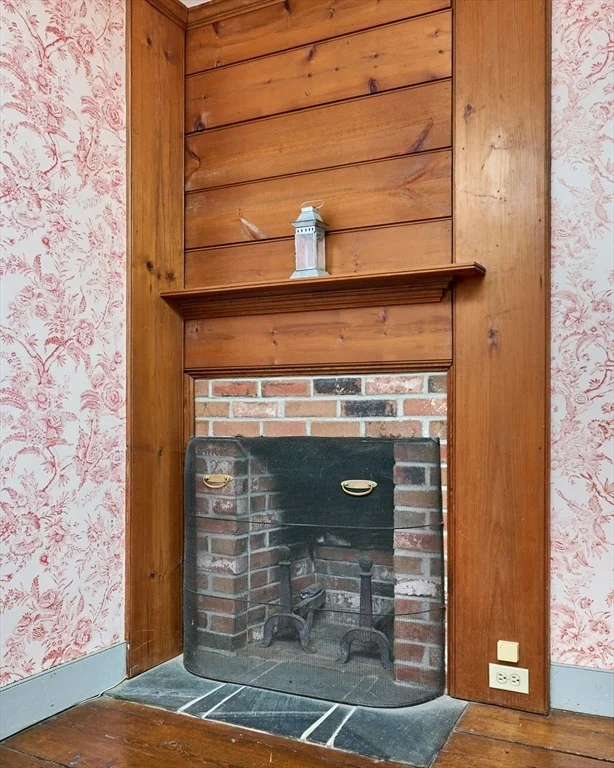 Photo of 296 Main Street