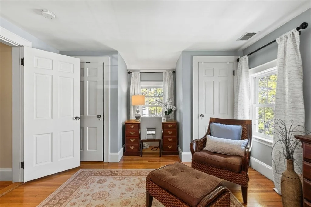Photo of 20 Seneca Road