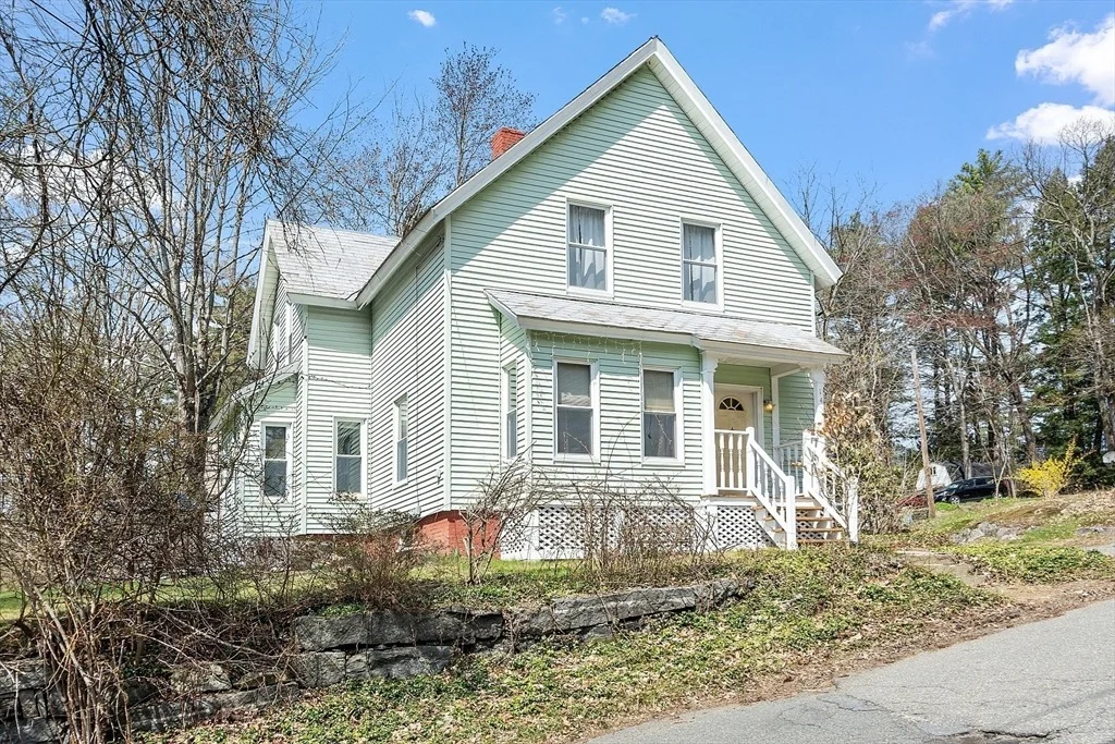 Photo of 141 Mechanic St