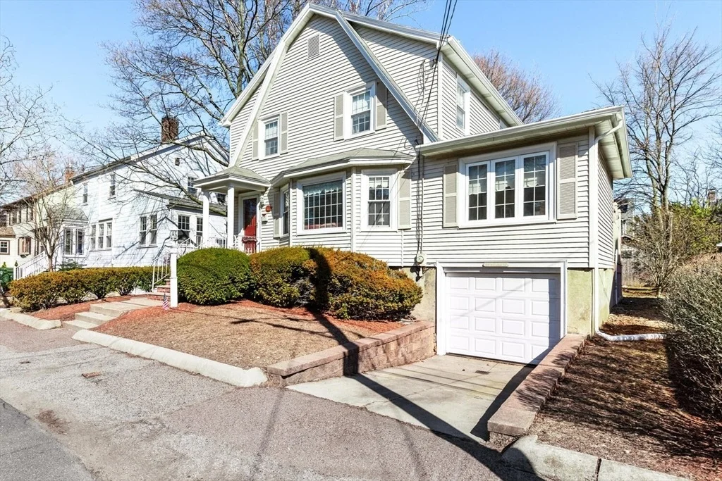 Photo of 166 Worcester St