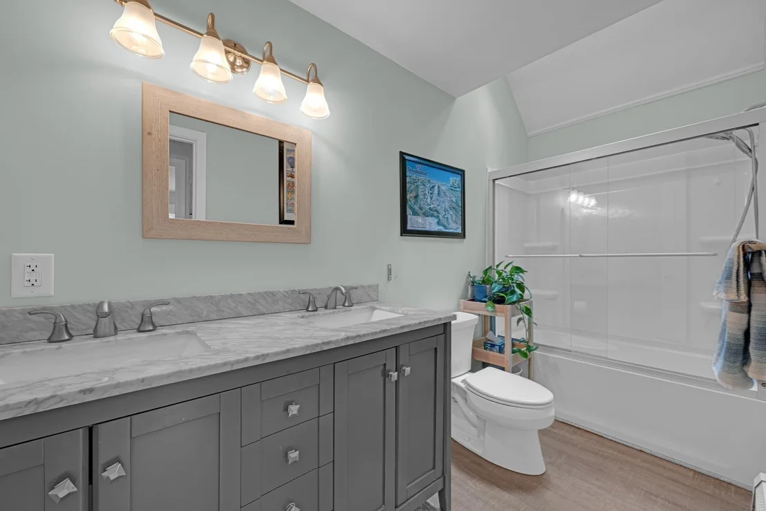 Photo of 47 Horseshoe Cir