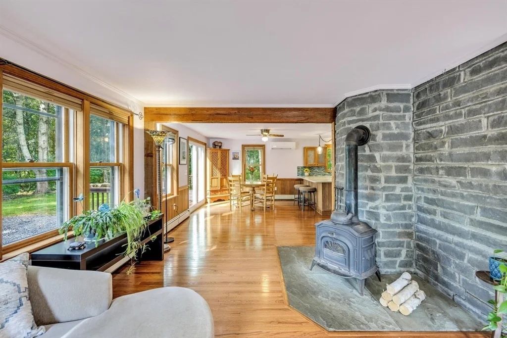 Photo of 159 Old Chatham Rd