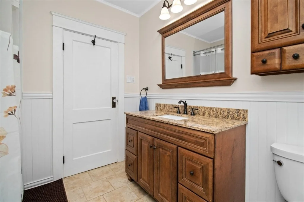 Photo of 210 Robert St