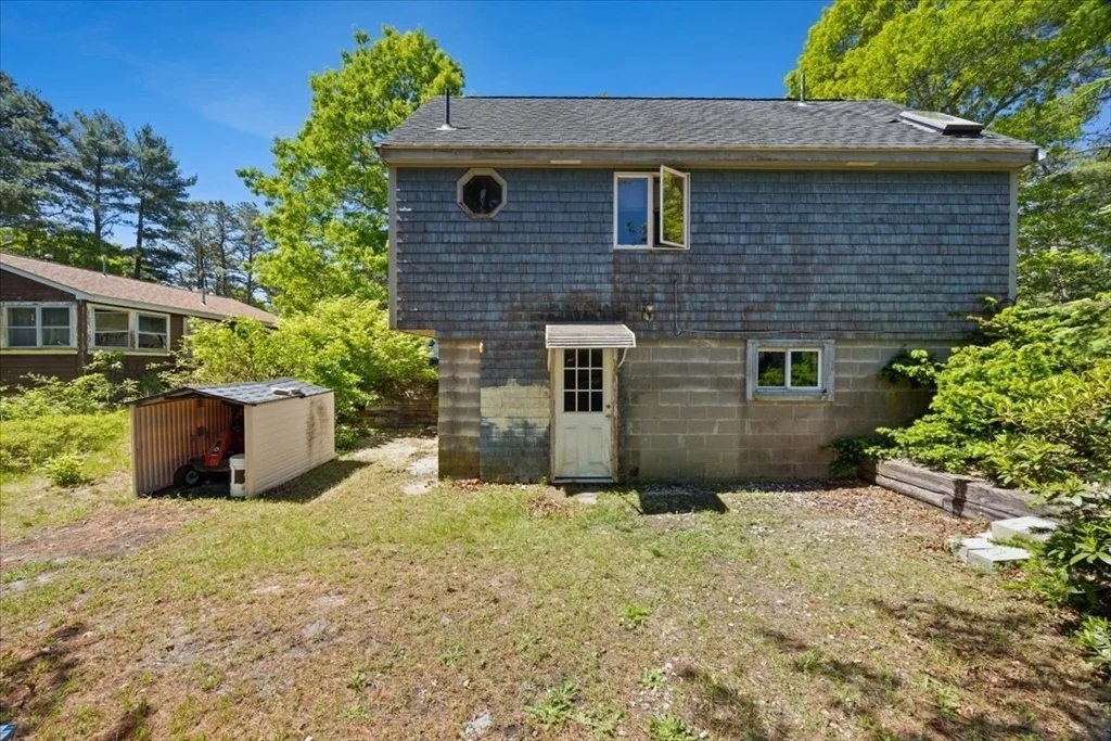 Photo of 2 Cardinal Ave