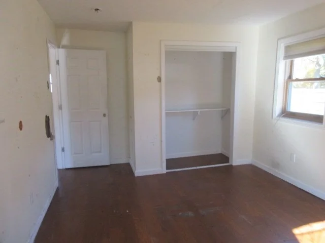 Photo of 425 1/2 Putnam Hill Road