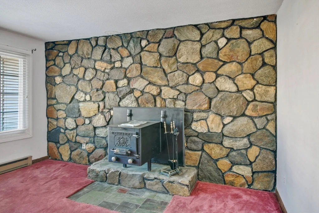 Photo of 17 Labelle Cir