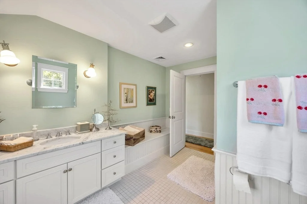 Photo of 146 James Cir