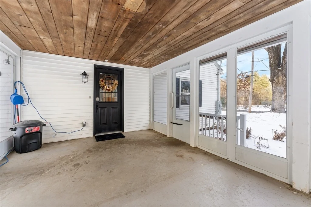 Photo of 1180 Calkins Rd