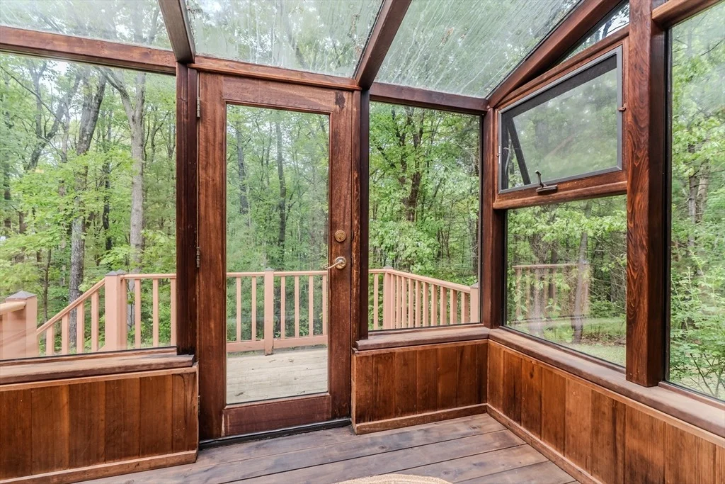 Photo of 102 Larkspur Dr