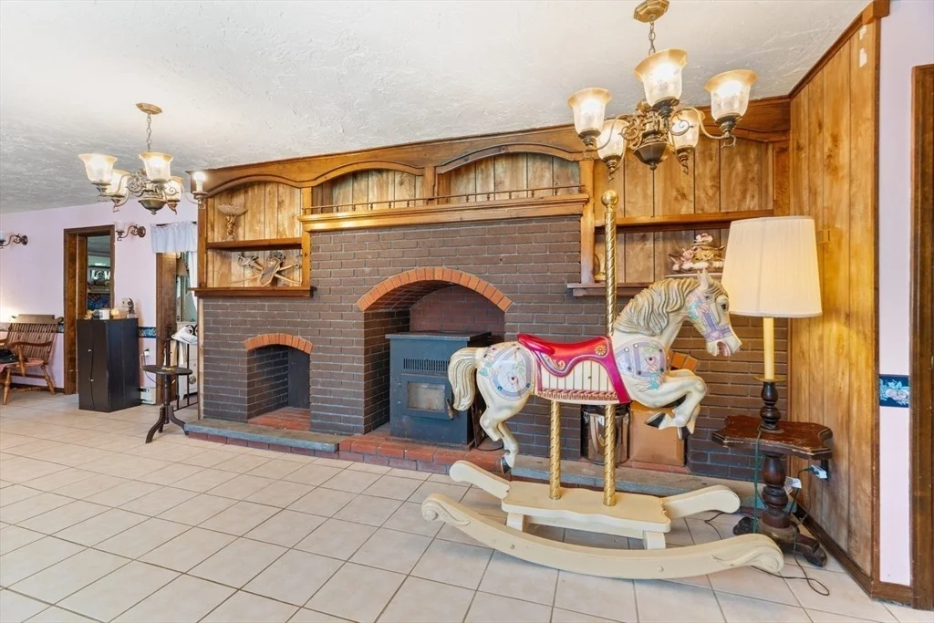 Photo of 186 Eight Lots Road