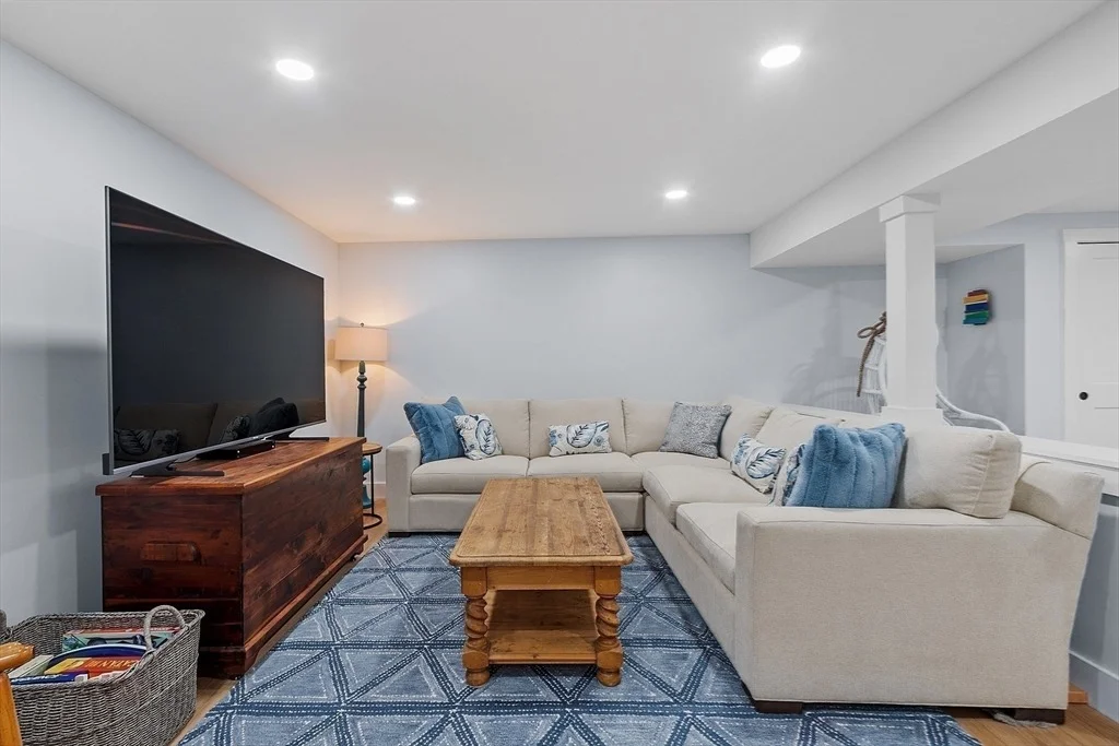Photo of 124 Osgood Rd