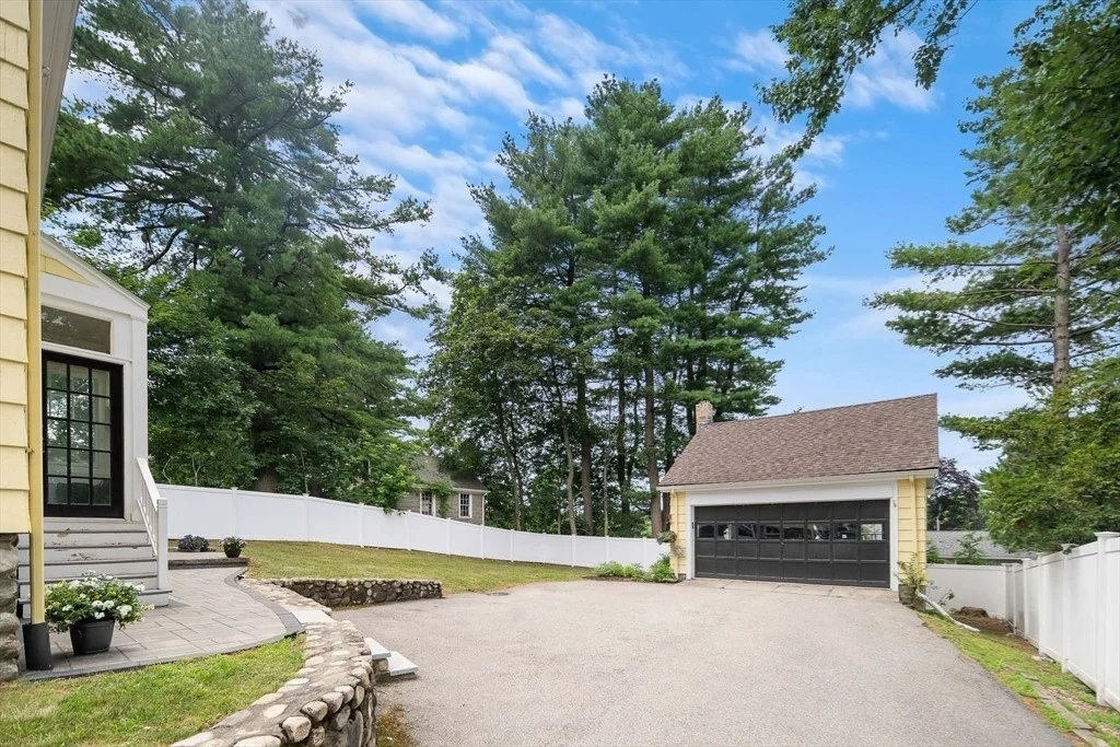 Photo of 162 Forest St