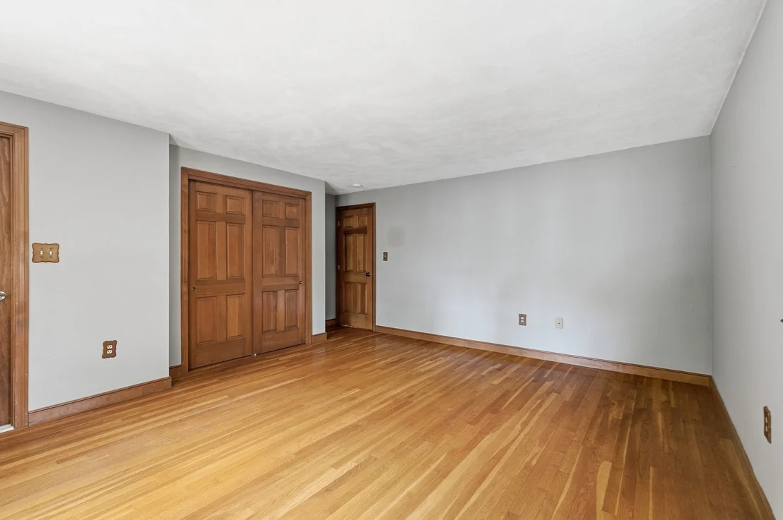 Photo of 11 Van Brunt Avenue