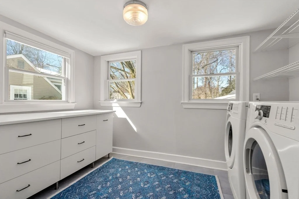 Photo of 103 Oak St