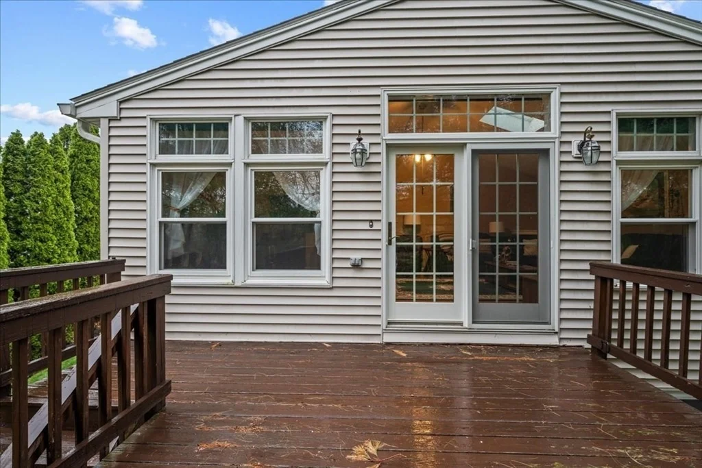 Photo of 11 Riverside Dr