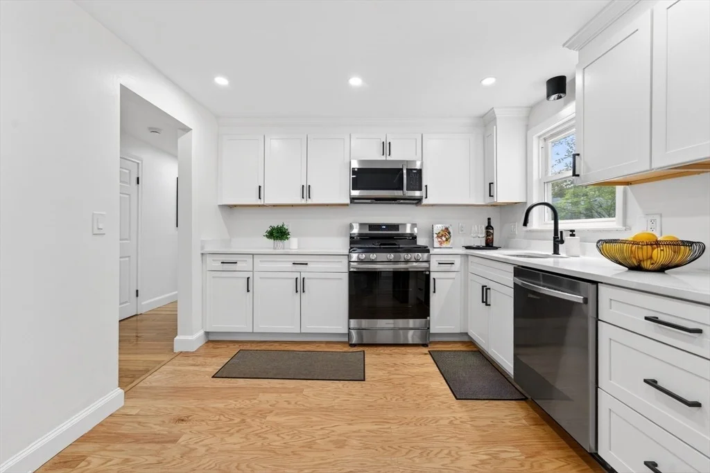 Photo of 6 Sunset Dr