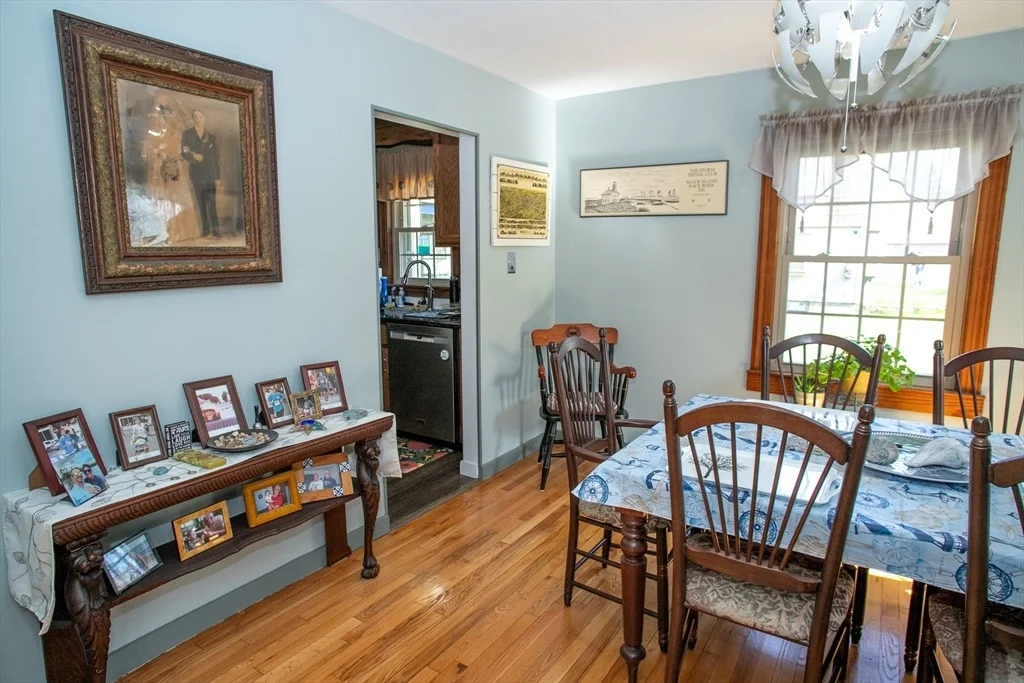 Photo of 20 Cottage Ln