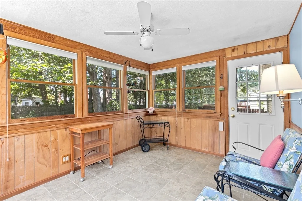 Photo of 16 Niles Rd