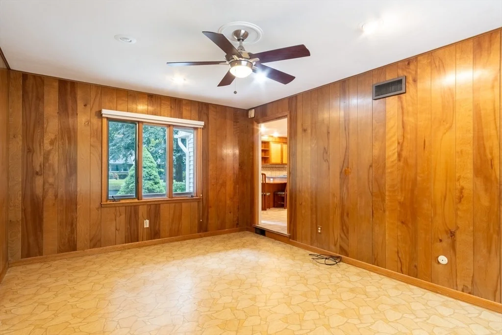 Photo of 26 White Oaks Dr