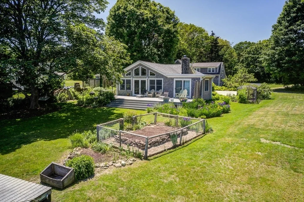 Photo of 1518 Drift Road