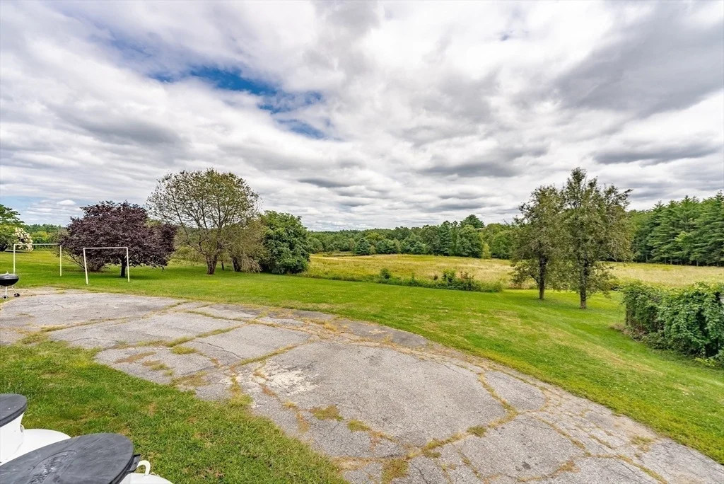 Photo of 187 Leyden Rd