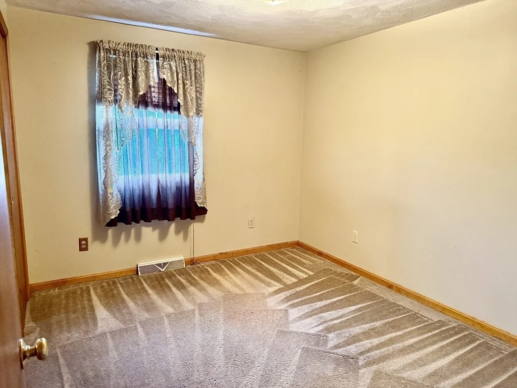 Photo of 90 Augustus St
