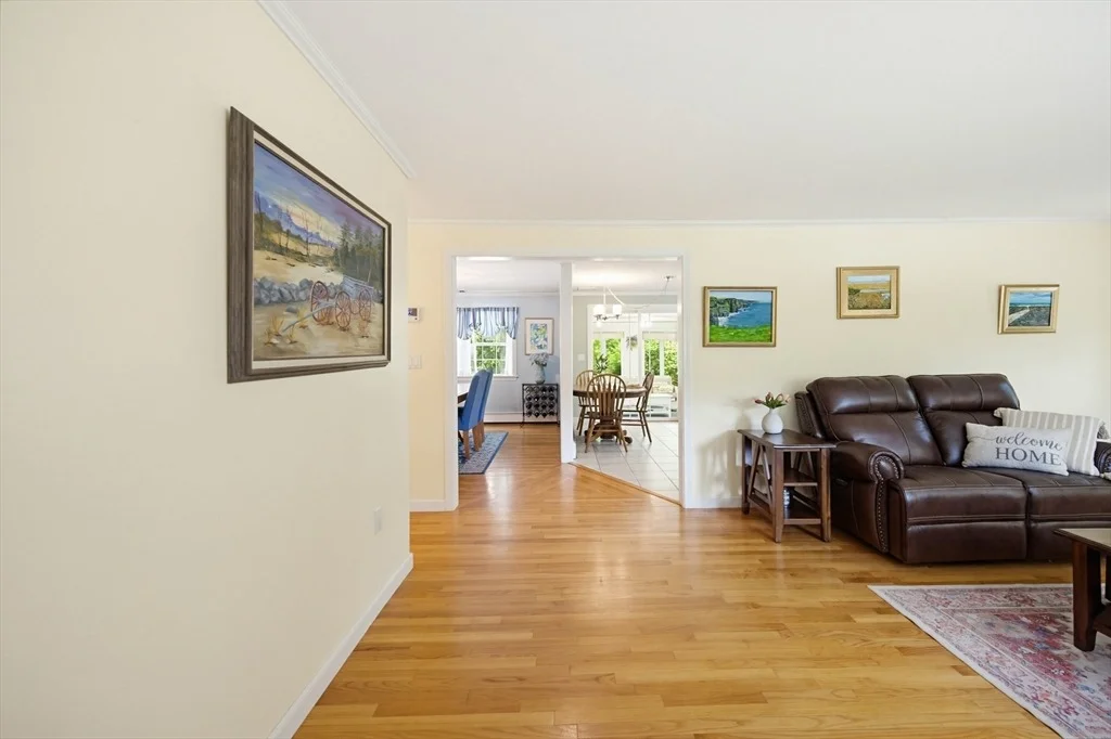 Photo of 77 Oxbow Dr