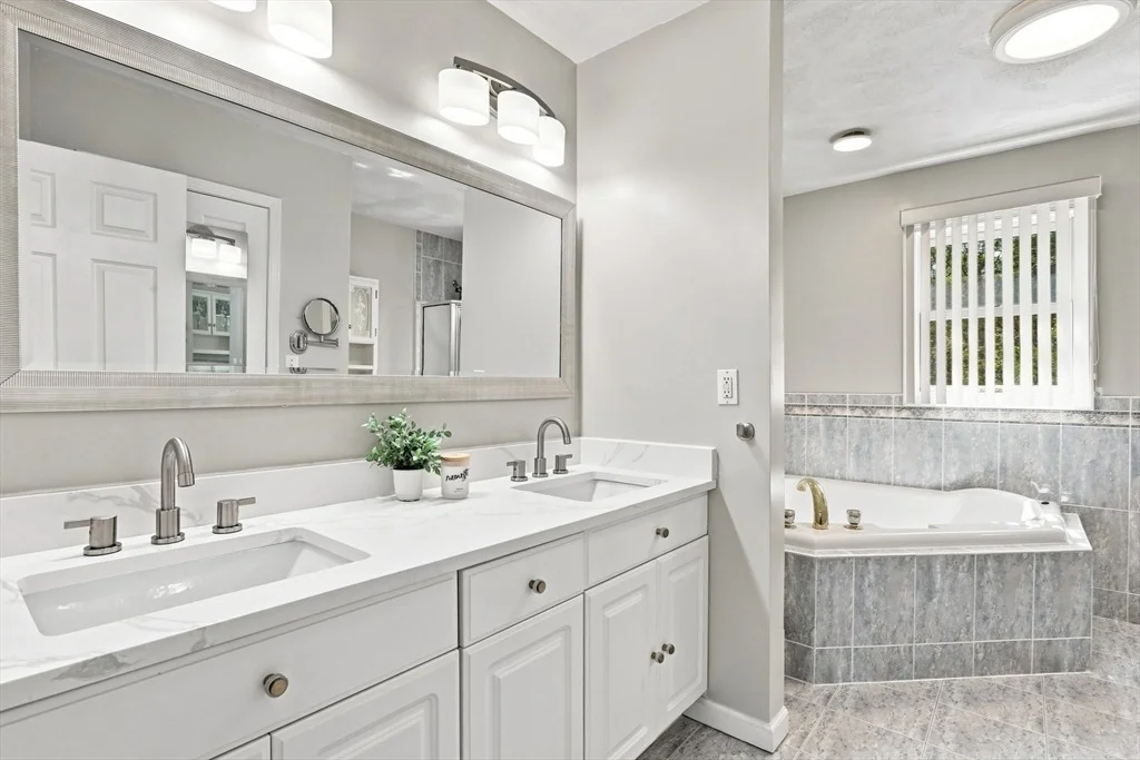 Photo of 9 Sullivan Cir