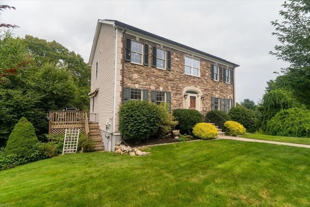 Photo of 82 Hammersmith Dr.