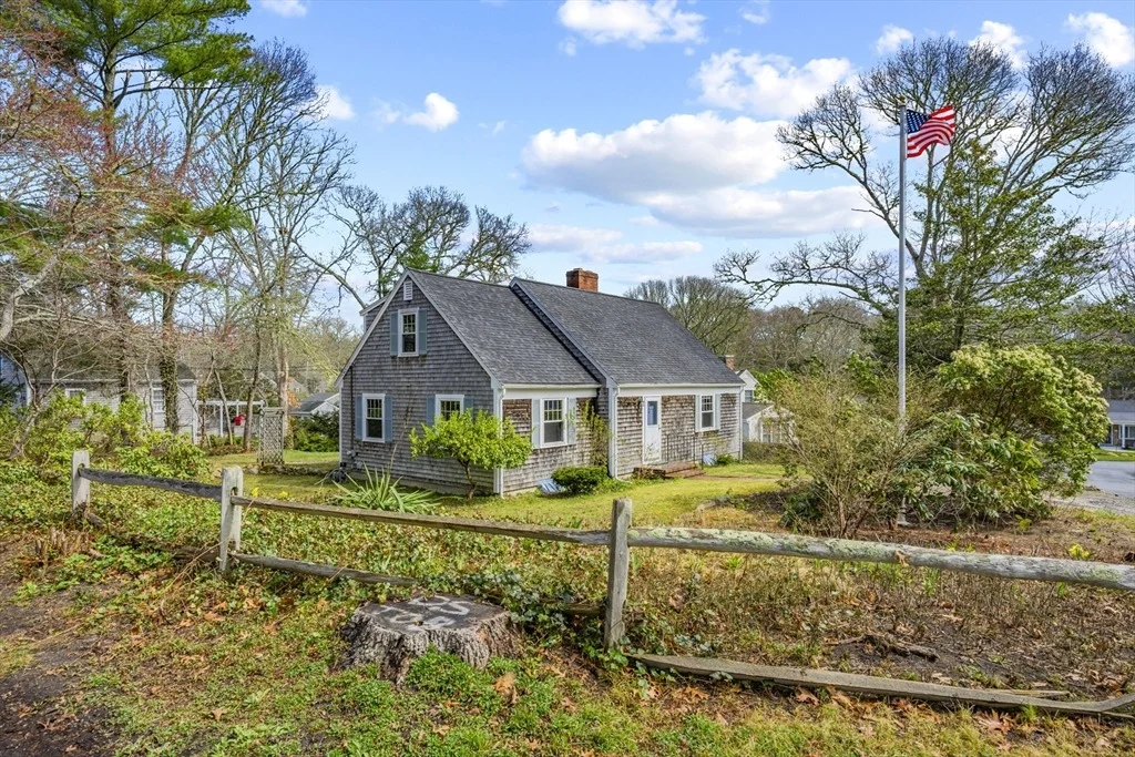 Photo of 42 Oak Ln