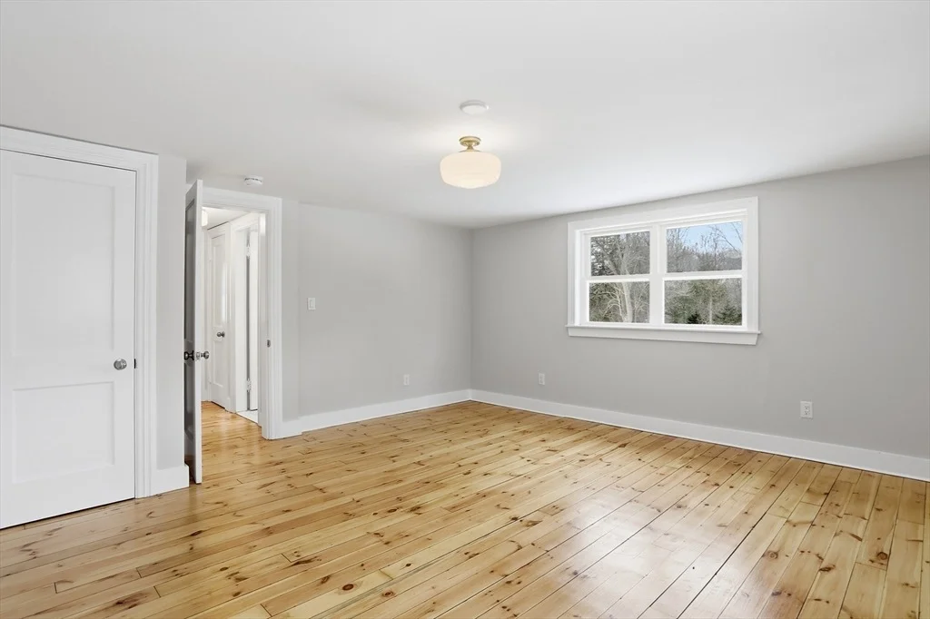 Photo of 4 Littlefield Rd