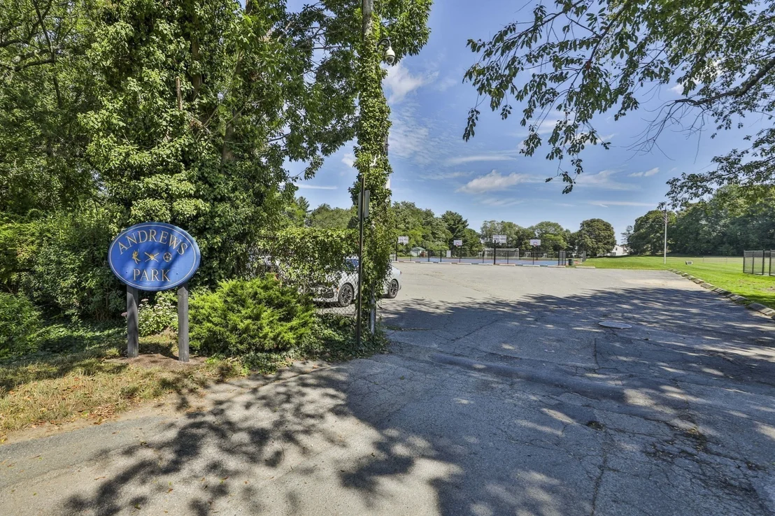 Photo of 61 Belcher Cir