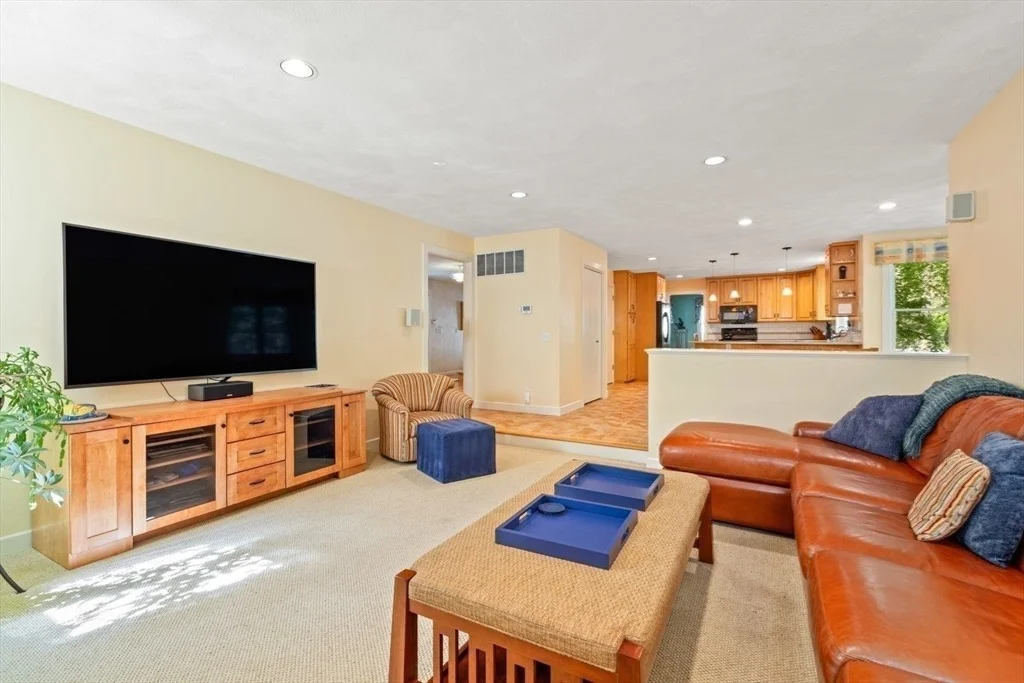 Photo of 77 Hillcrest Rd