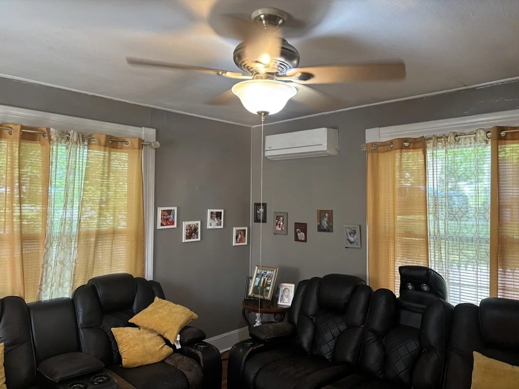 Photo of 139 Tiffany St