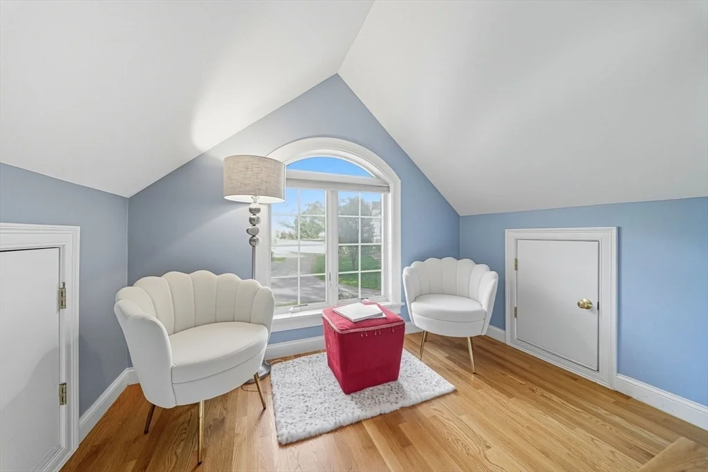 Photo of 6 Bittersweet Ln